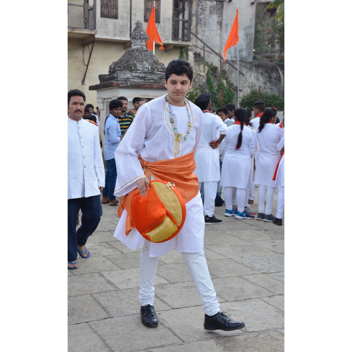 At Miraj Fort in a white angarkha and saffron pheta